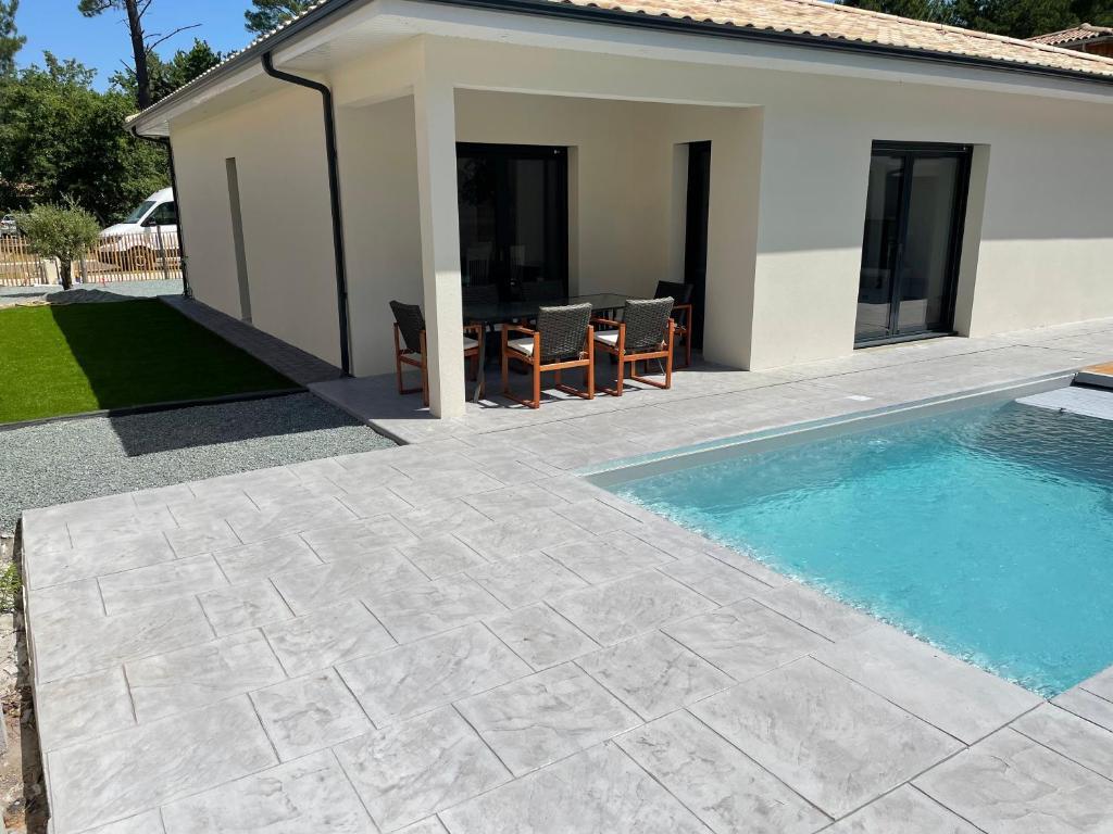 Maison Moderne Avec Piscine Chauffee Lacanau Buitenkant foto